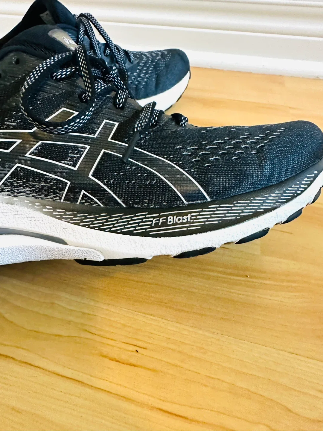 Asics Gel Kayano 28 Running Shoes - US 9.5 image indicator(5)