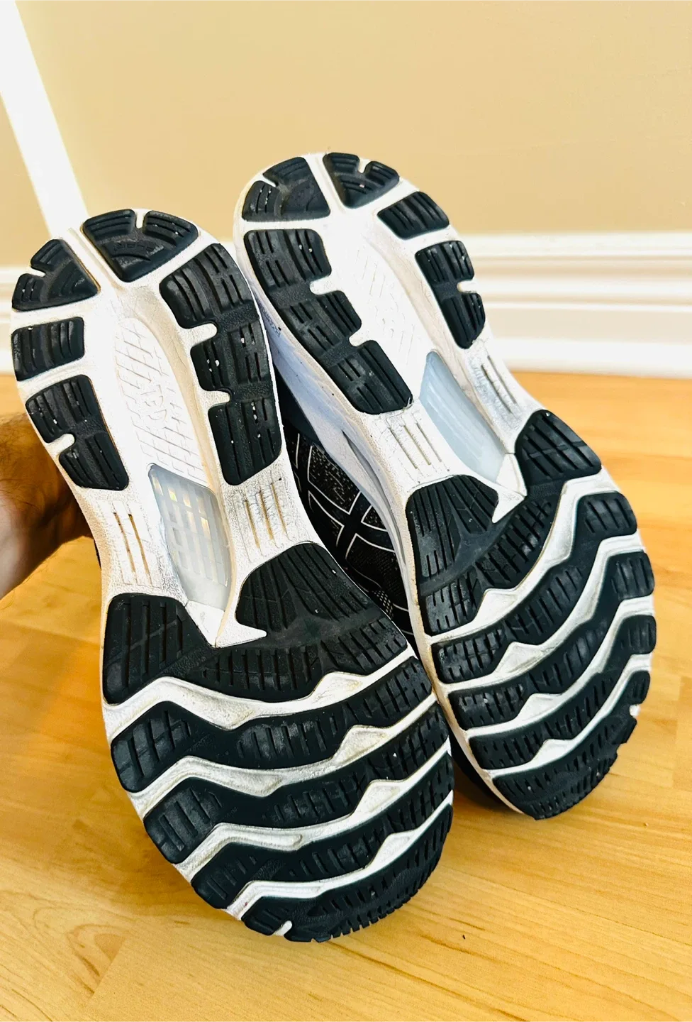 Asics Gel Kayano 28 Running Shoes - US 9.5 image indicator(8)