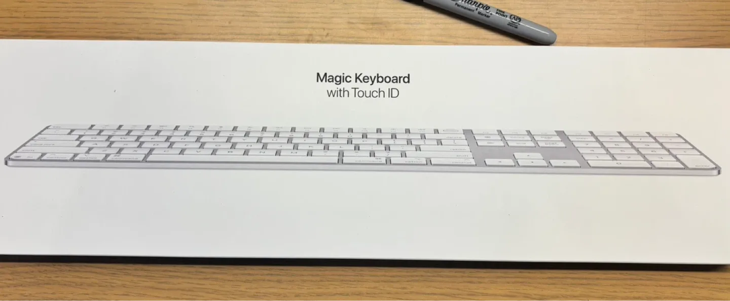 ⌨️ Apple Magic Keyboard w/ Touch ID & NUM Pad image indicator(2)