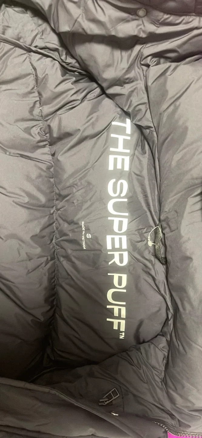 Aritzia The Super Puff™ Mid - cLiMATTE™ Black, Size S image indicator(4)