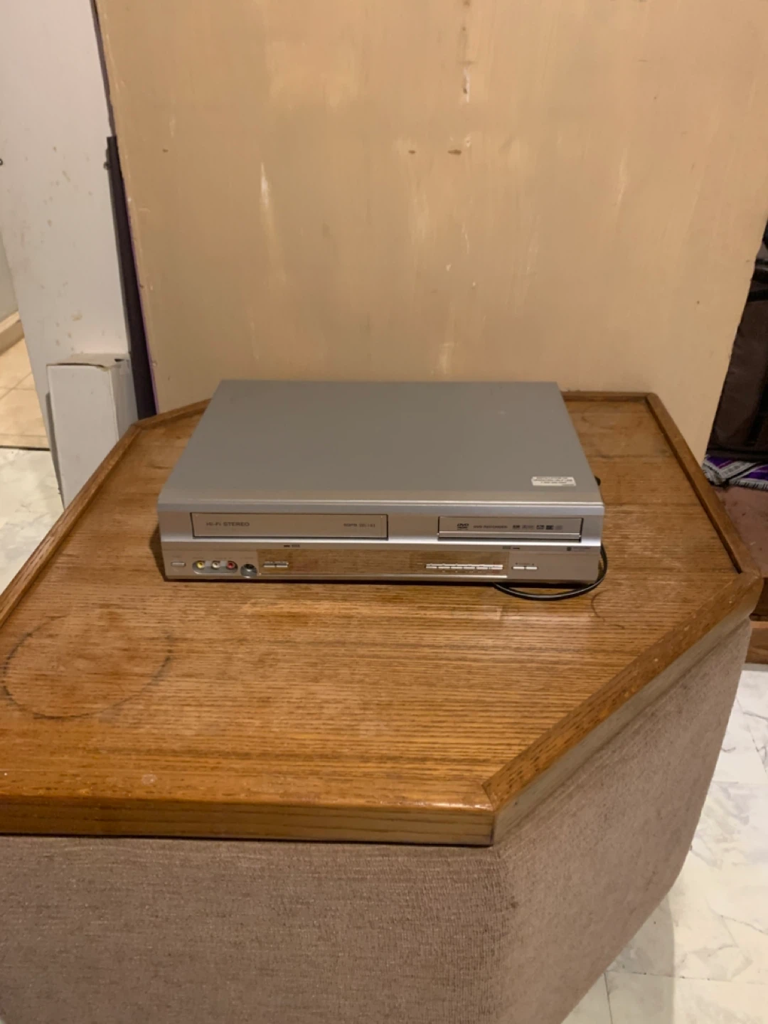 🧡 VCR/DVD Combo Player