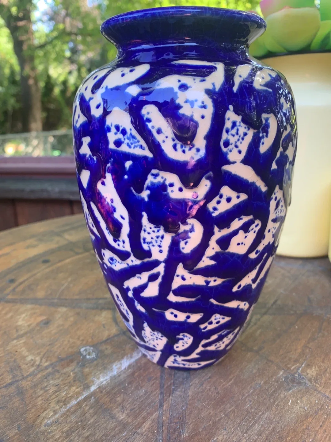 Blue & White Patterned Ceramic Vase 🧡 image indicator(2)