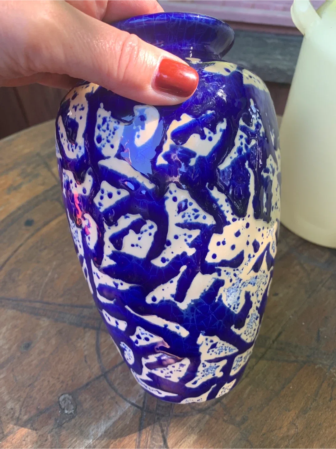 Blue & White Patterned Ceramic Vase 🧡 image indicator(5)