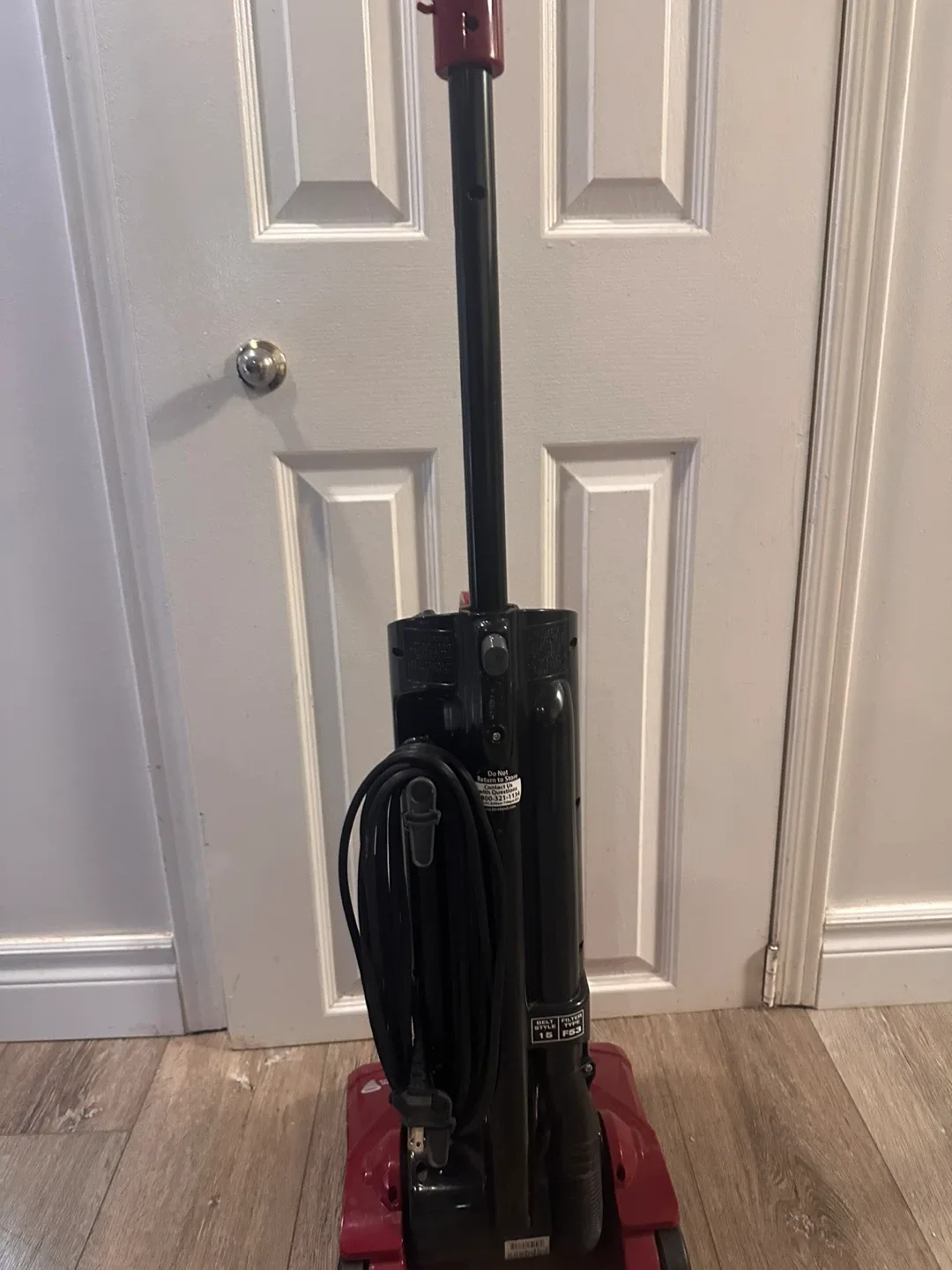 Dirt Devil Dynamite Cyclonic HEPA Media Vacuum image indicator(4)