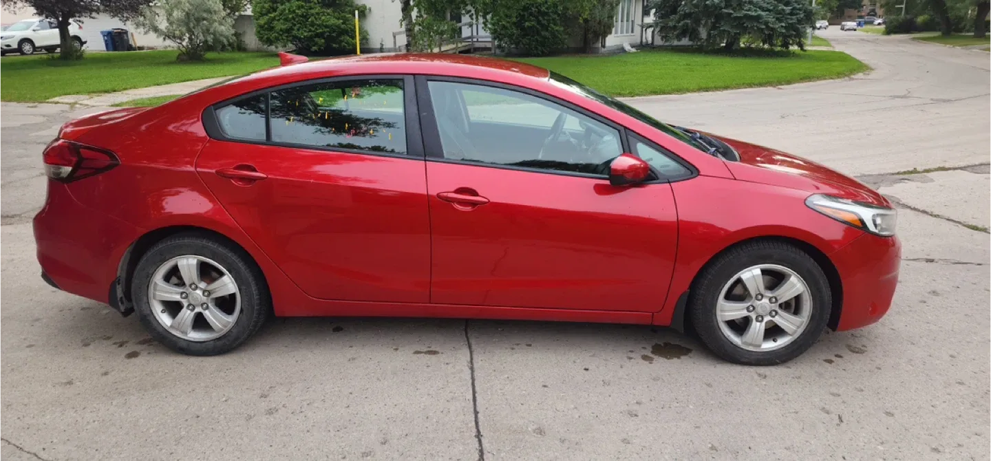 Red Kia Forte Sedan 2017 image indicator(3)