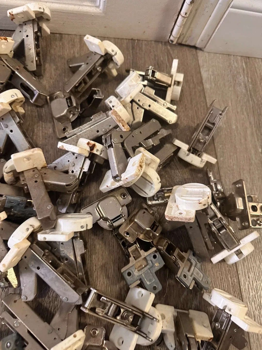 Cabinet Hinges - Used image indicator(4)