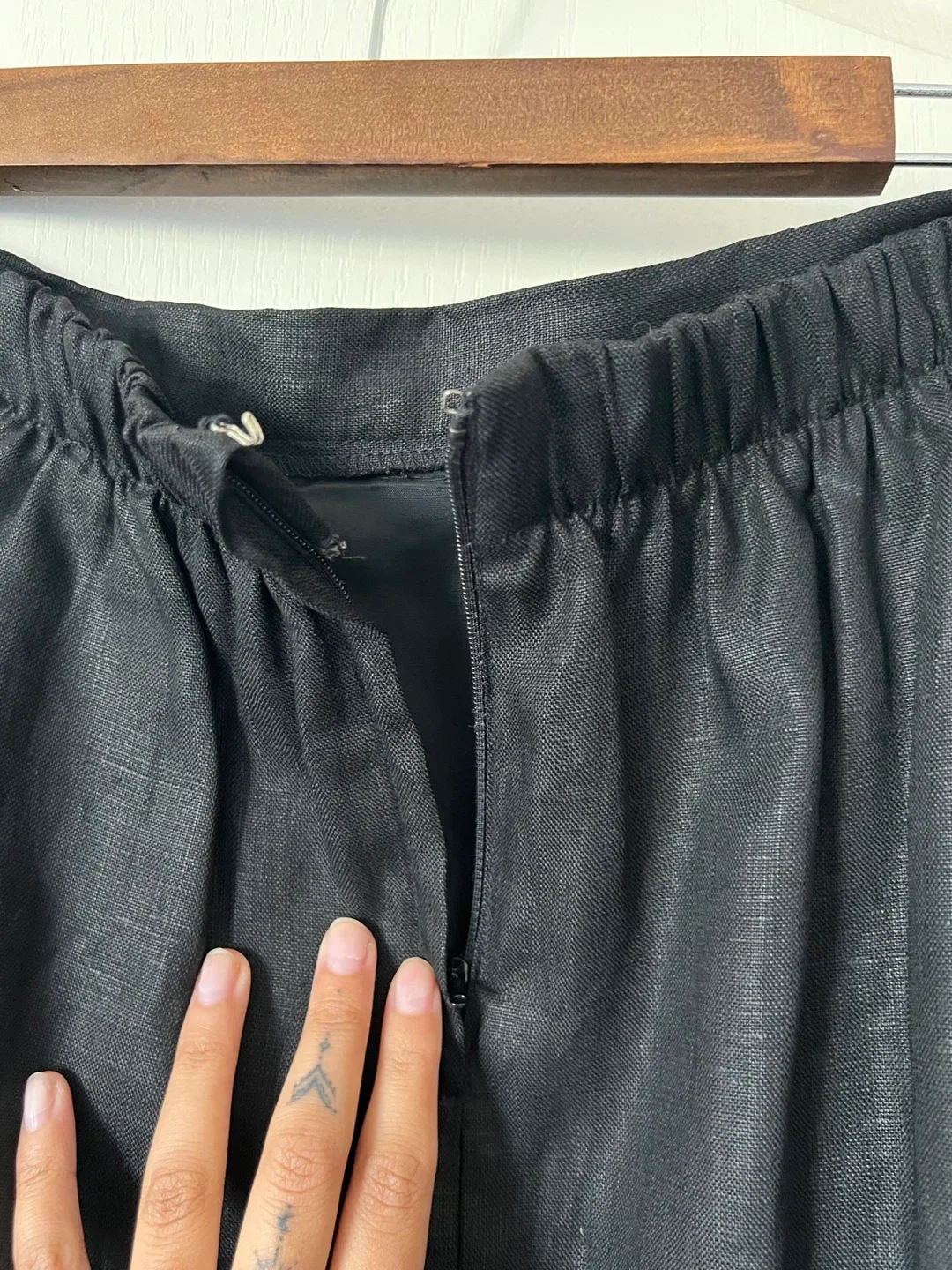Black Linen Blend Skirt - Size 10 image indicator(3)