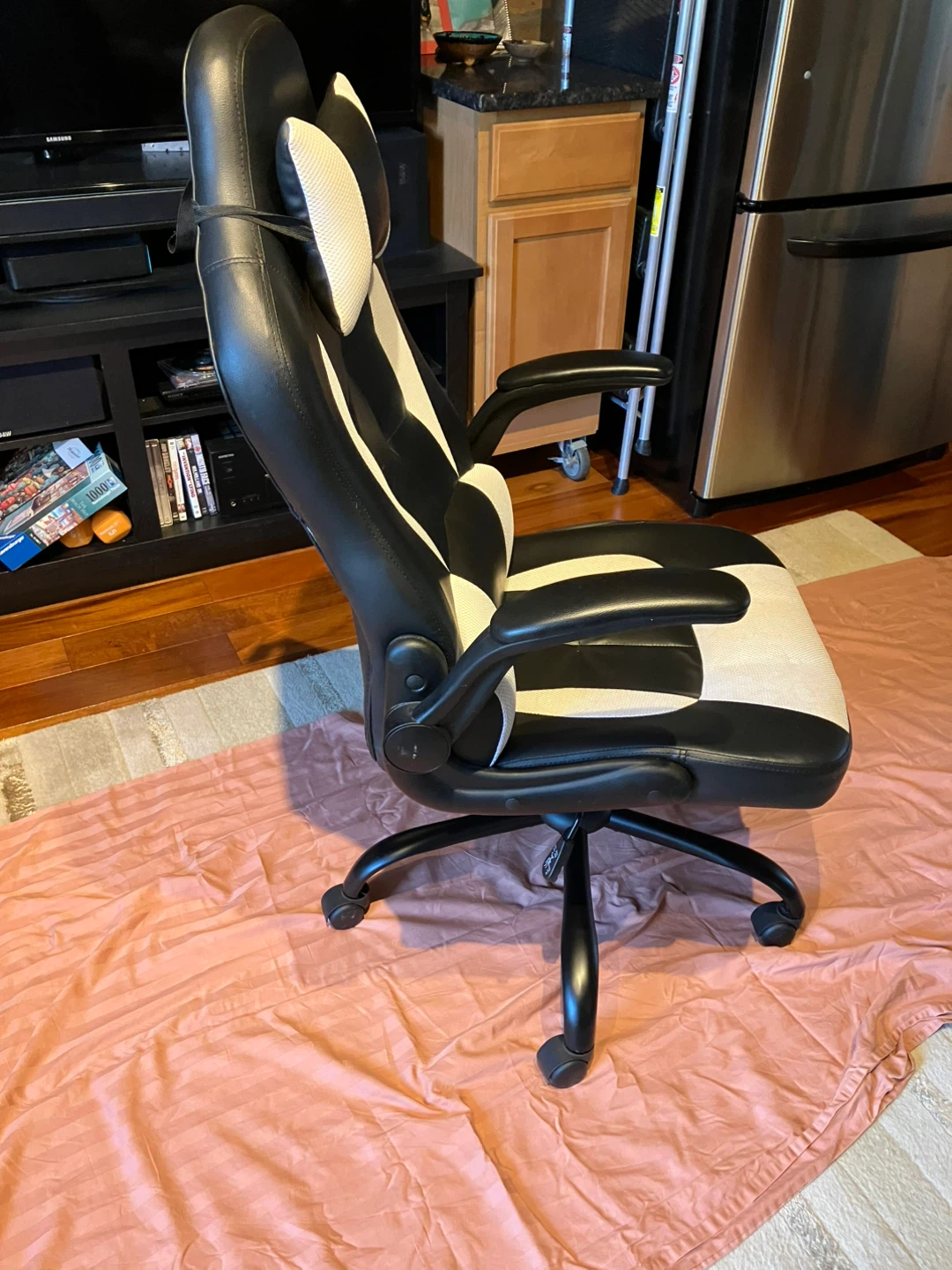 Black & White Gaming Chair