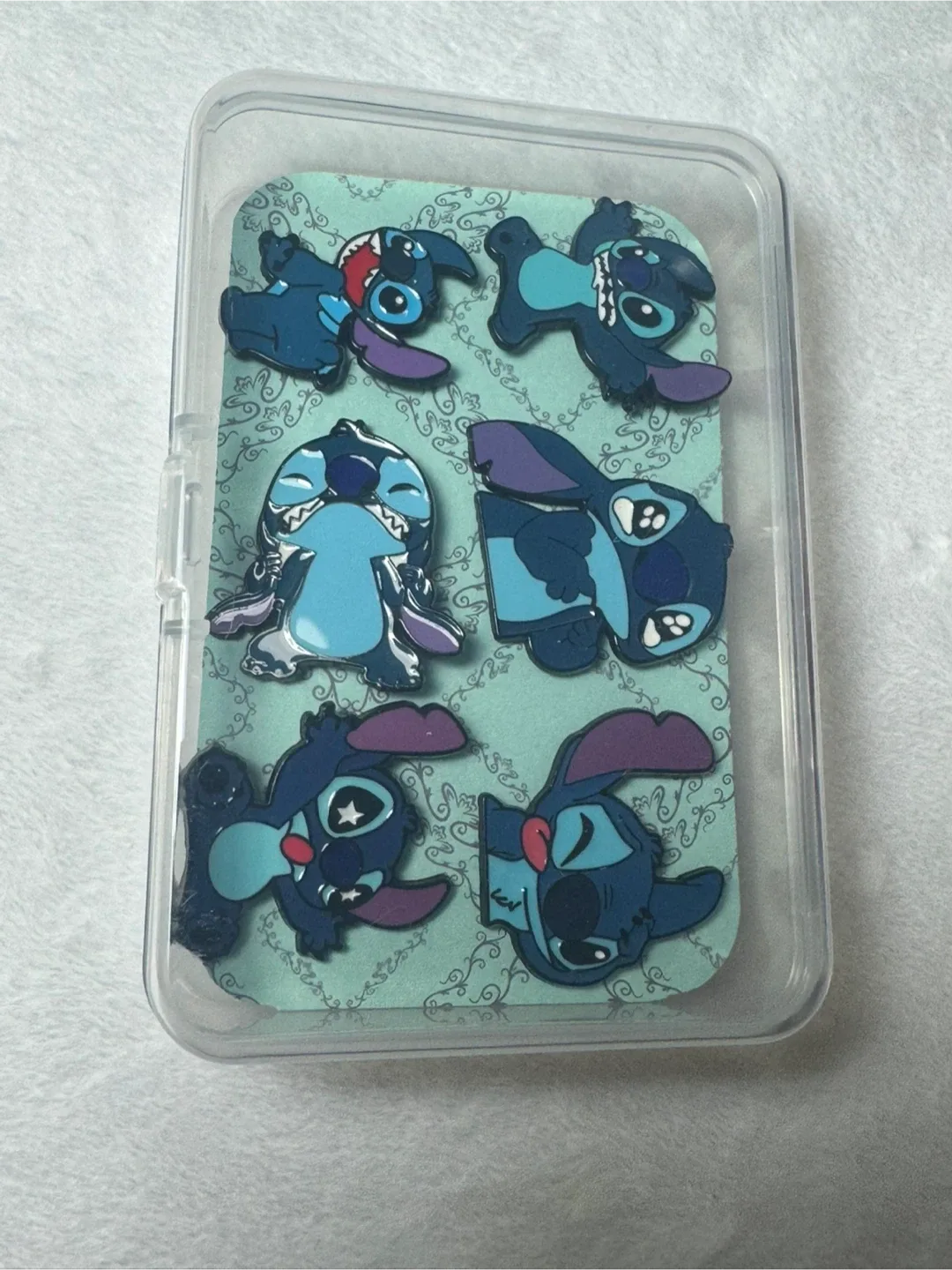 Disney Lilo & Stitch Enamel Pins - Set of 6 image indicator(9)