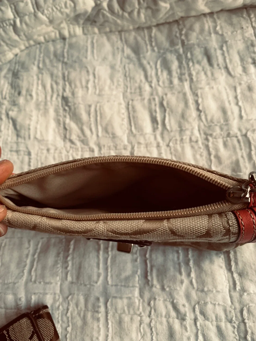 Coach Wristlet image indicator(3)