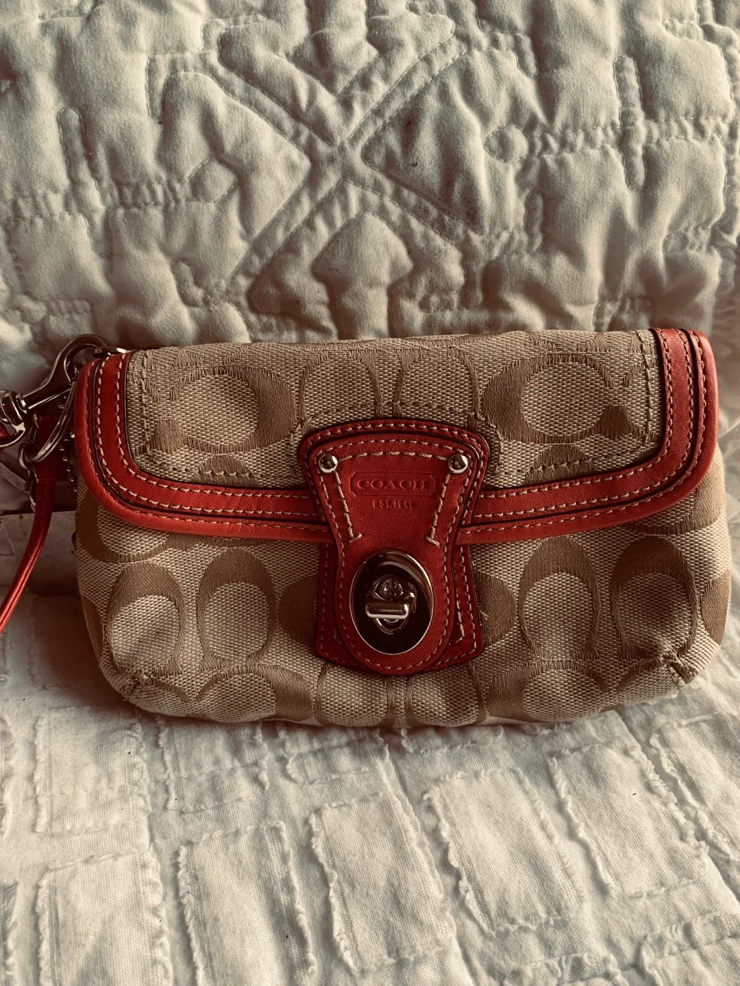 Coach Wristlet image indicator(5)