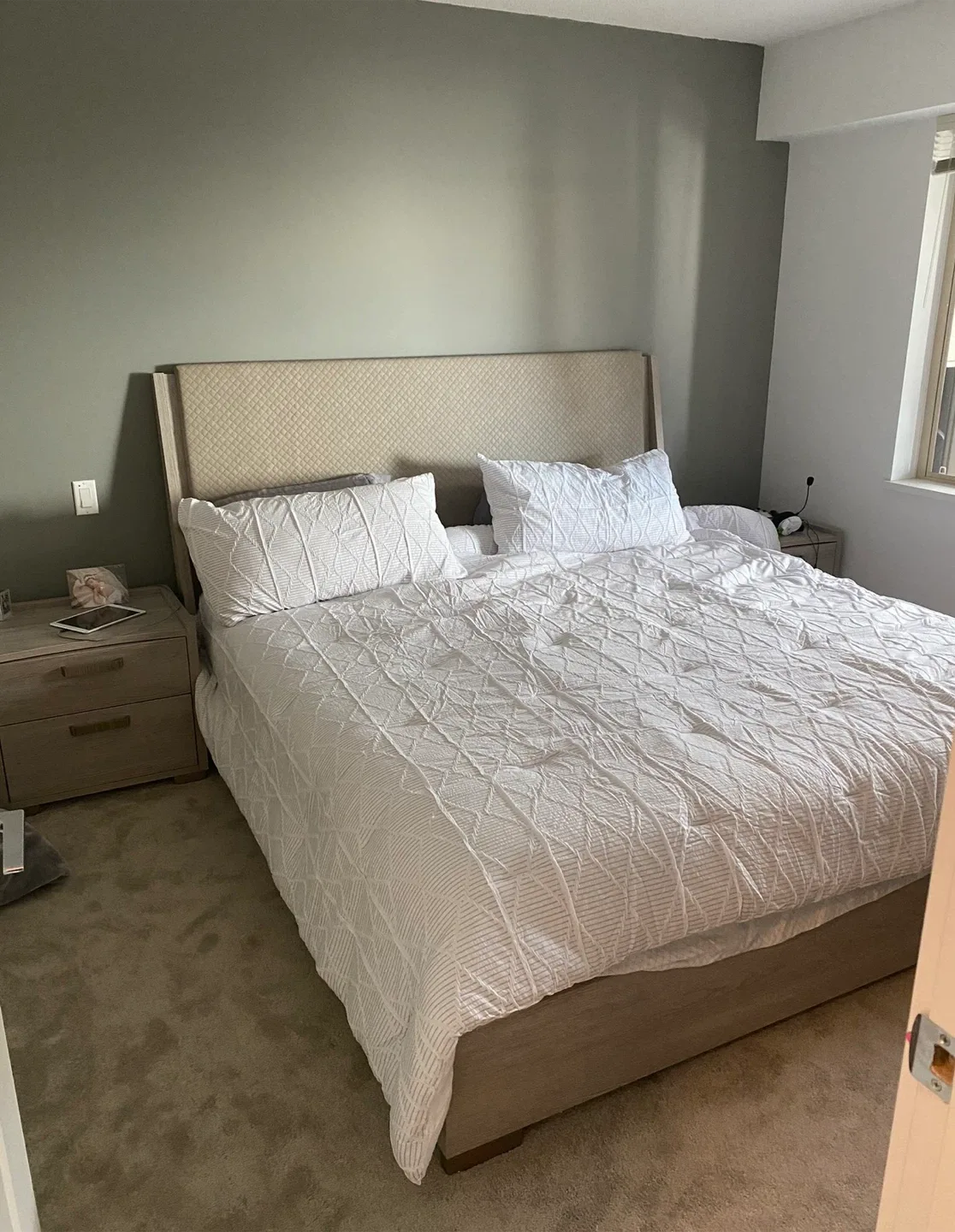 Bedroom Set - Bed frame, Nightstands & Dresser image indicator(2)