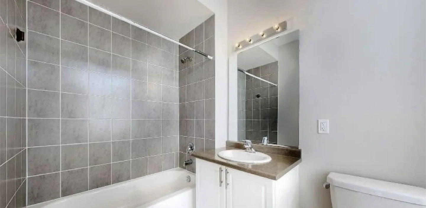 🏡Room For Rent 1 bedroom with private washroom image indicator(6)