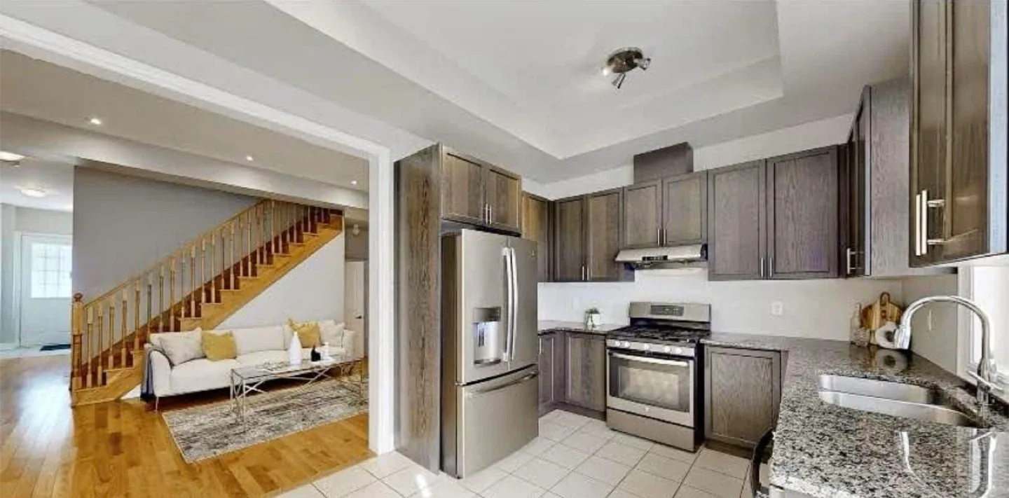 🏡Room For Rent 1 bedroom with private washroom image indicator(2)