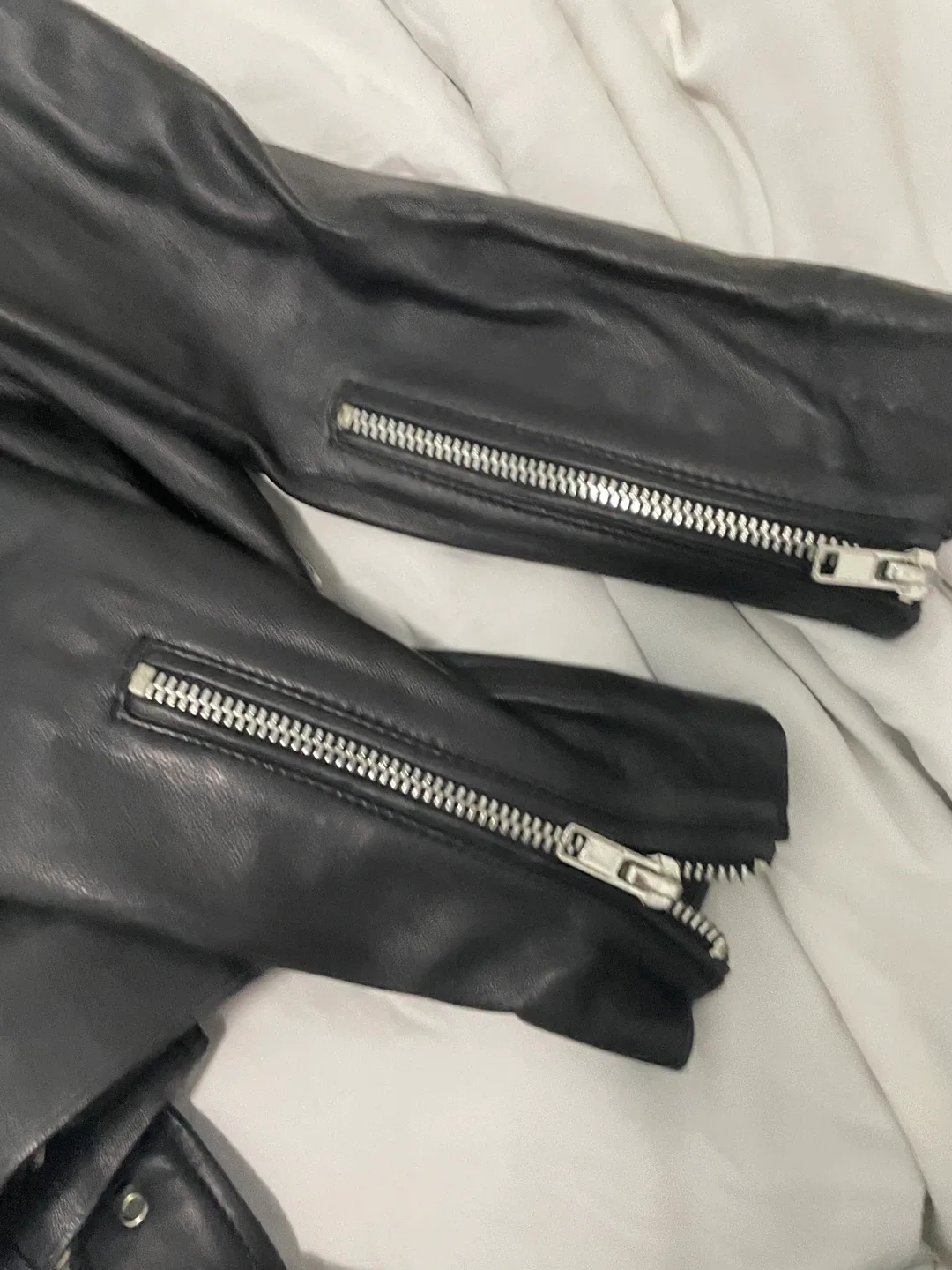 YAS Olympia Leather Jacket - Size S image indicator(7)