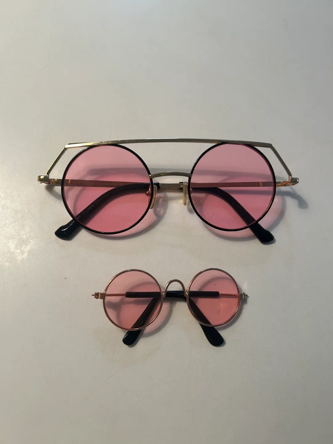 Pink Round Sunglasses thumbnail