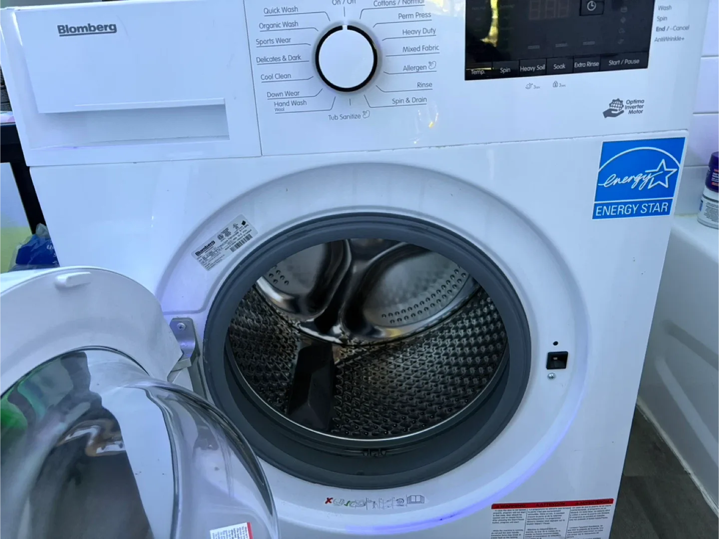 Blomberg WM72200W 24-inch Stackable Washing Machine