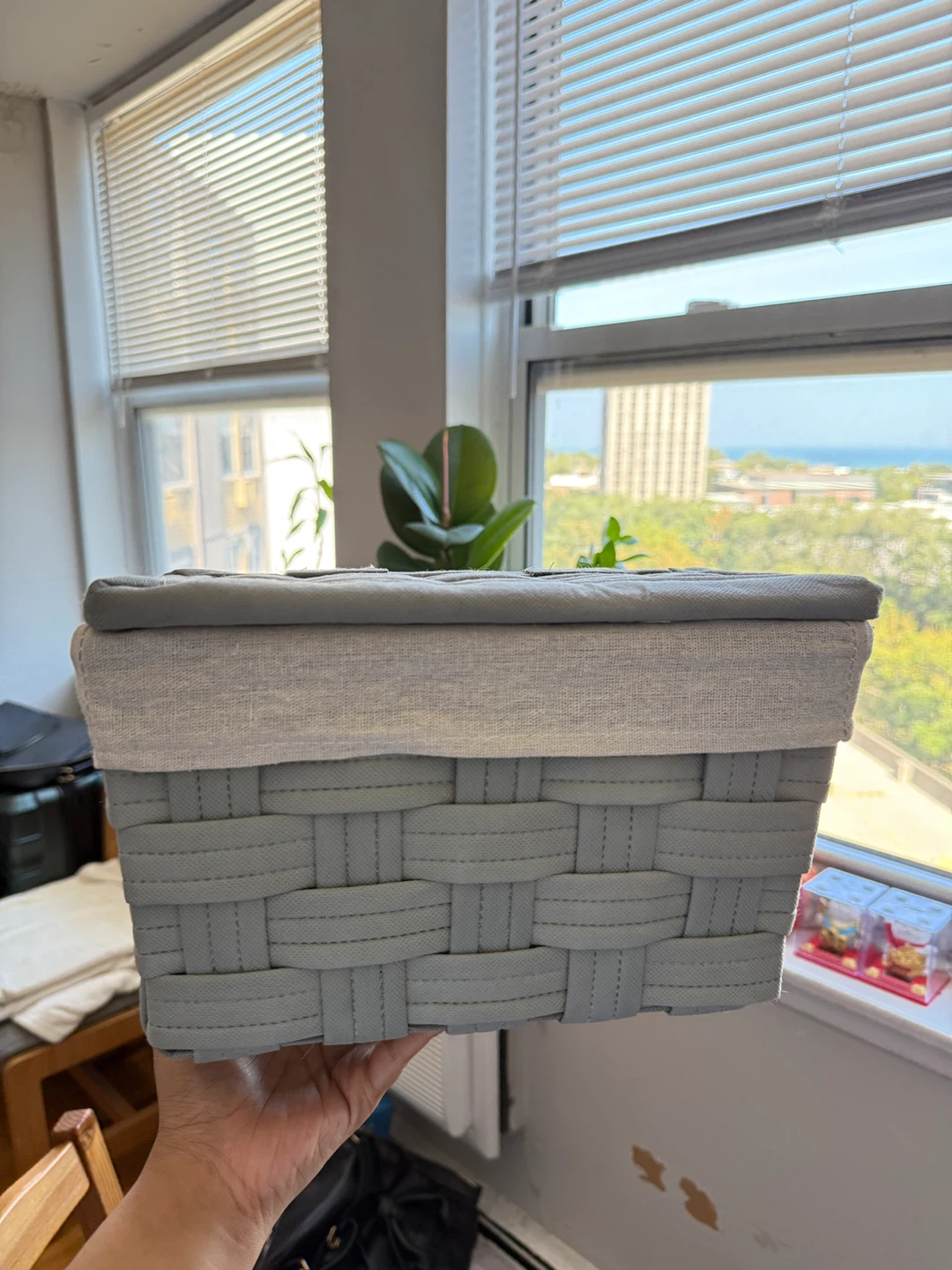 🧡 Woven Storage Basket with Lid