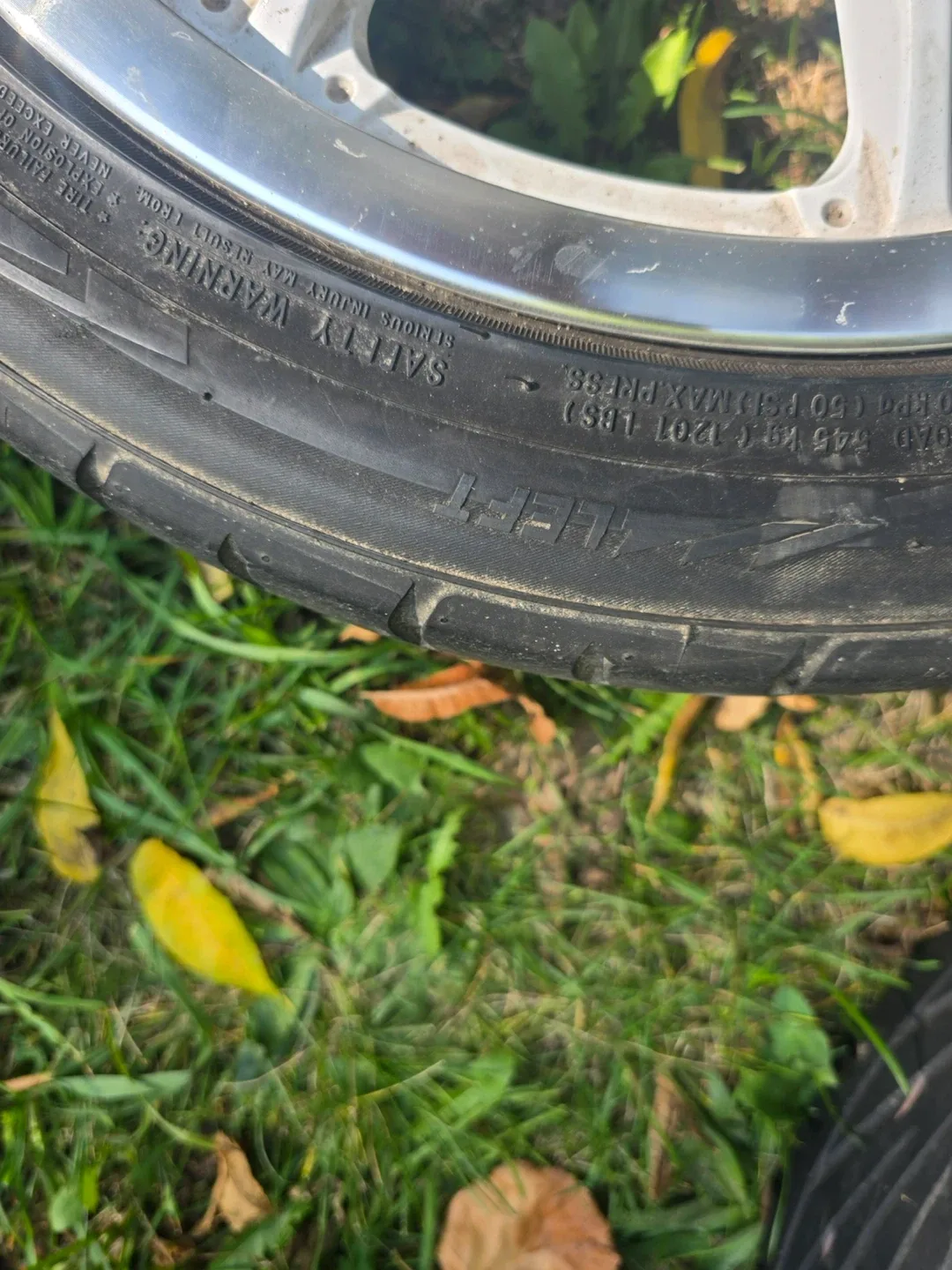 205/45ZR16 87W Tires image indicator(5)