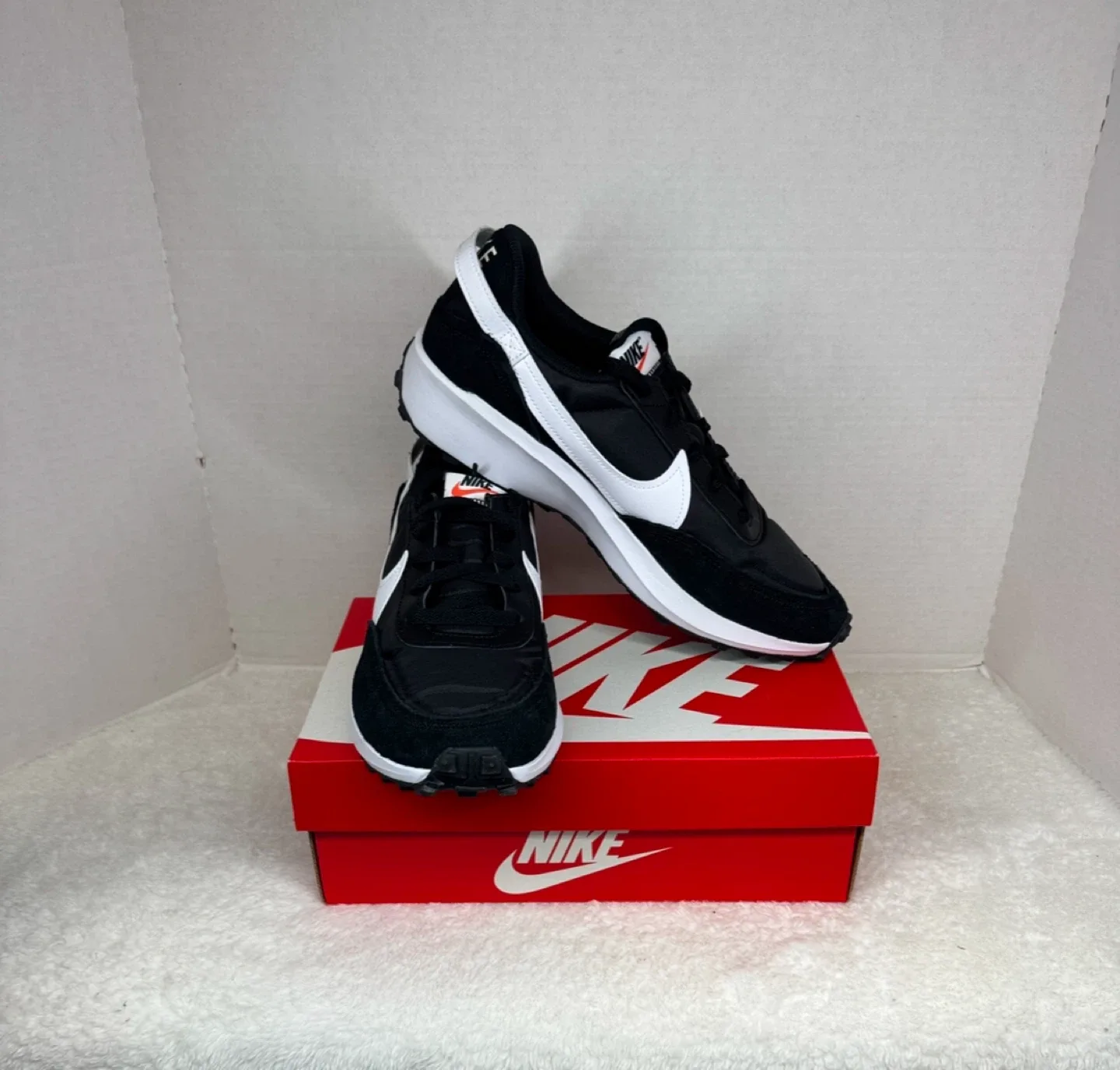 Nike Waffle Debut Black/White Sneakers thumbnail