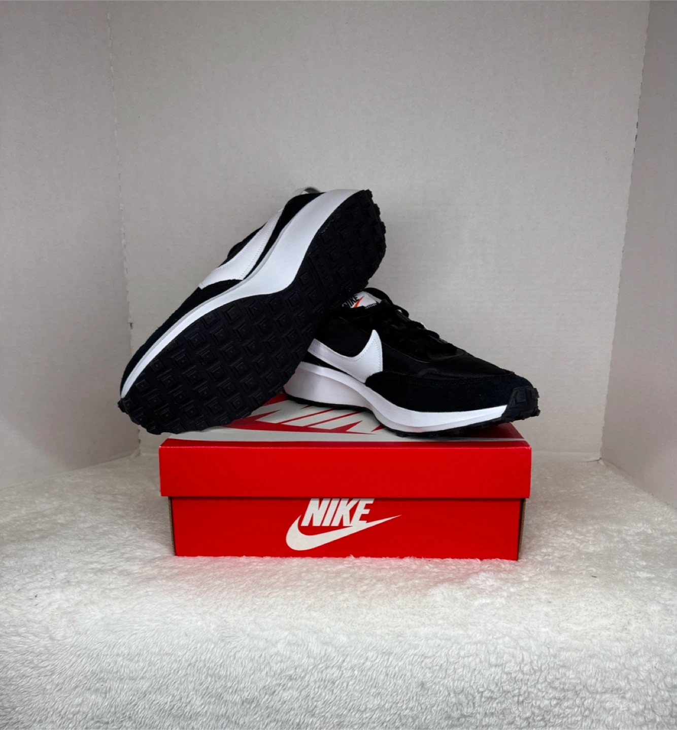 Nike Waffle Debut Black/White Sneakers - photo 2