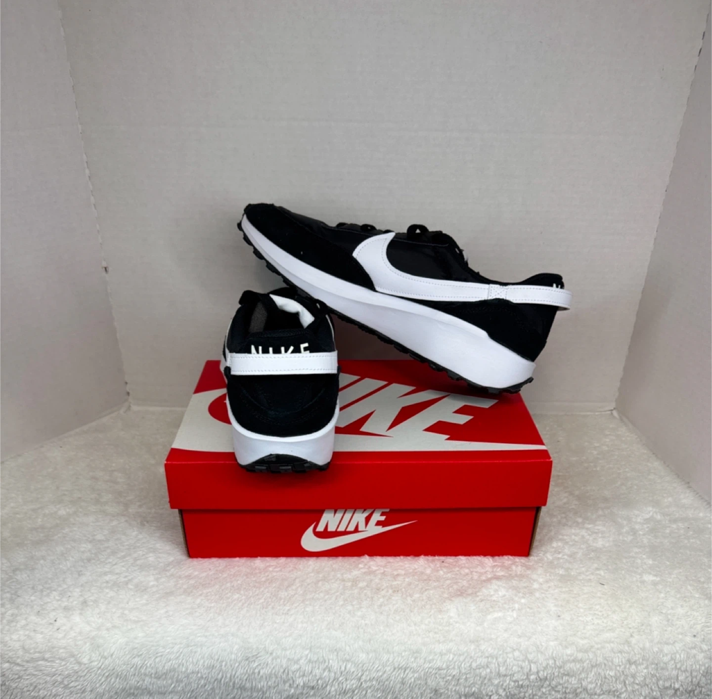 Nike Waffle Debut Black/White Sneakers - photo 4