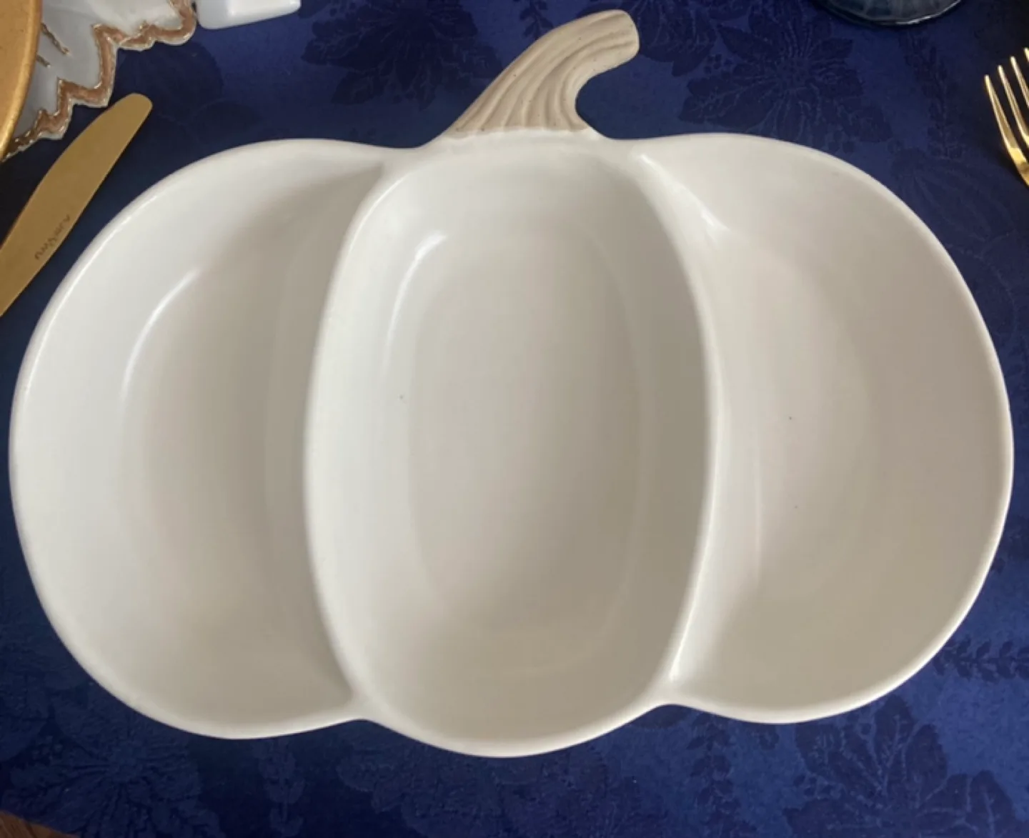 Arlington Designs Pumpkin Shaped Serving Dish image indicator(4)