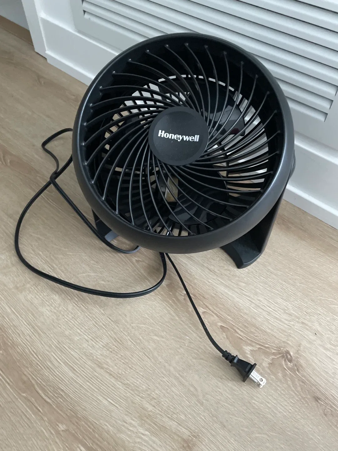 Honeywell Table Fan - Black thumbnail