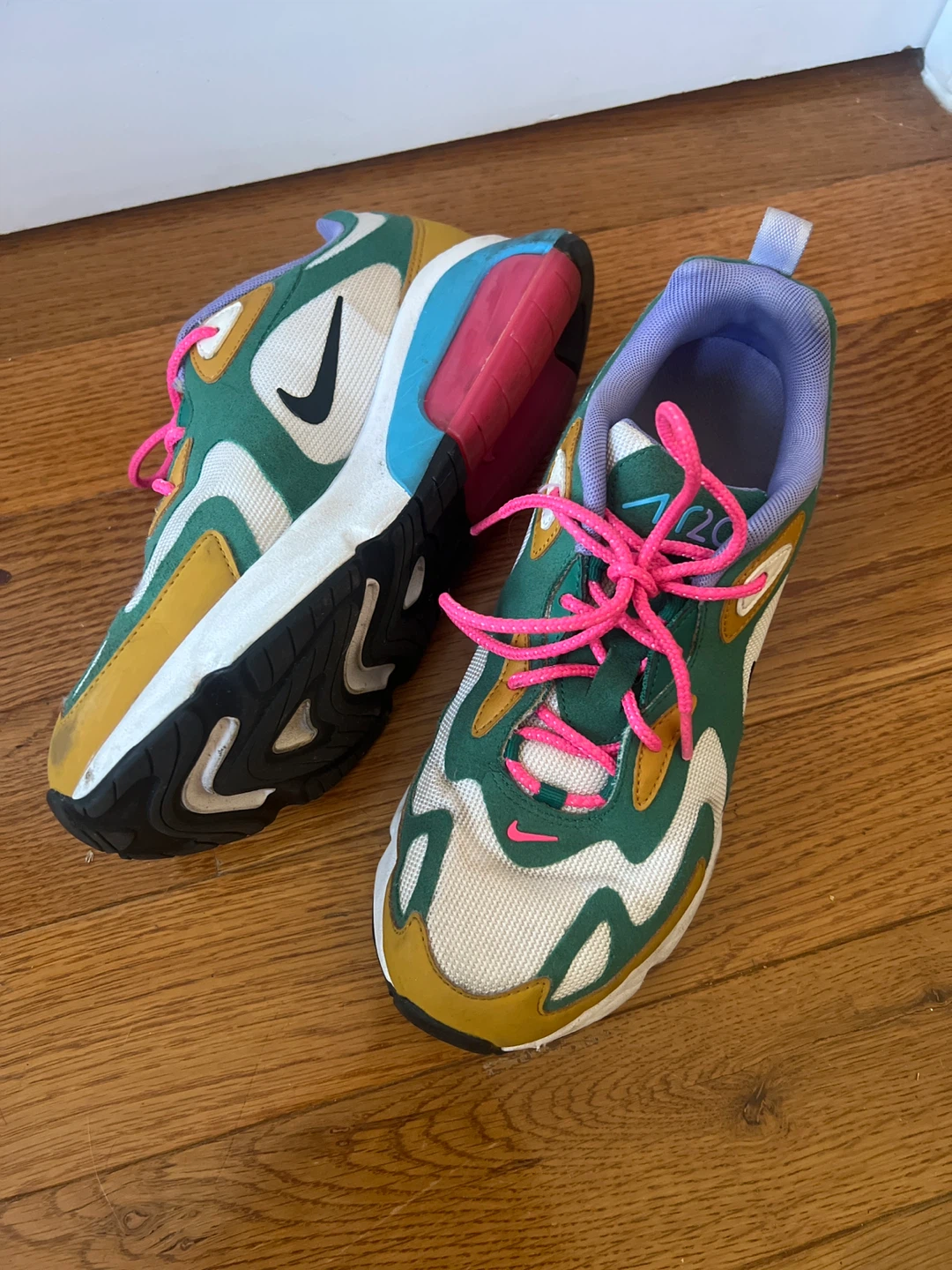 Nike Air Max 200 in Mystic Green