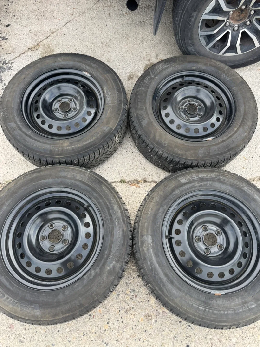 235/65r17 Michelin Winter tires+rims for Honda,Toyota thumbnail