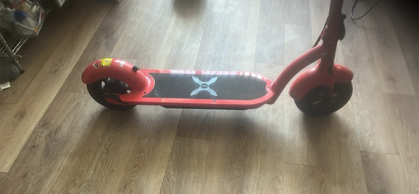 Red Electric Scooter image indicator(2)