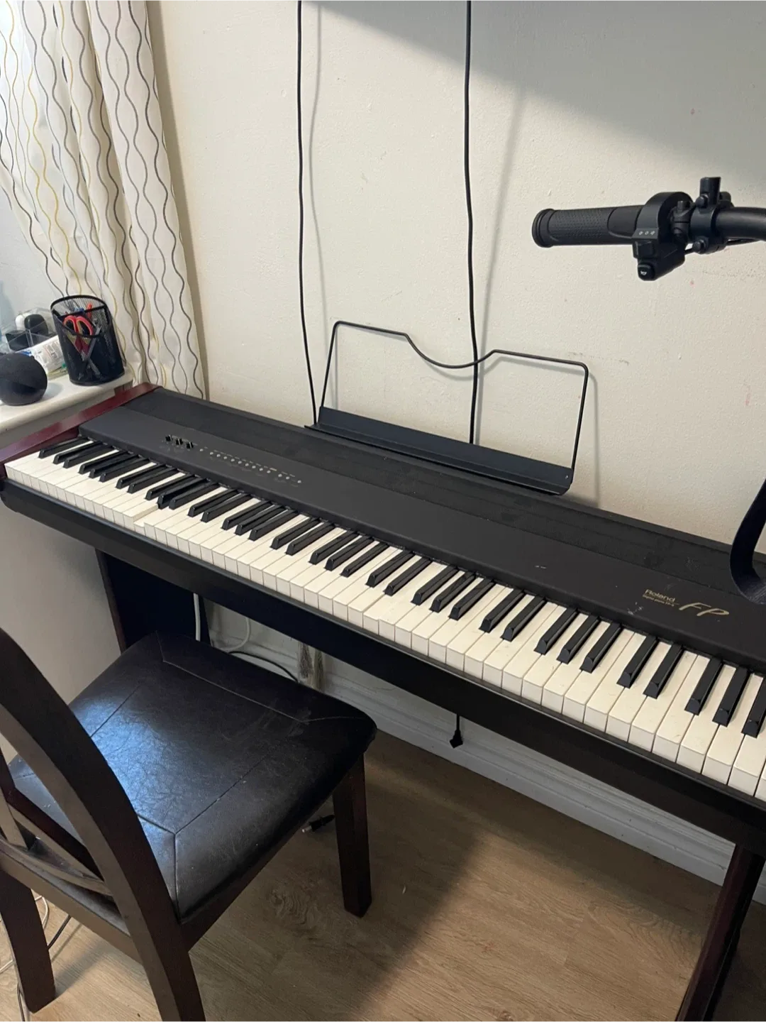 Roland FP Digital Piano image indicator(5)