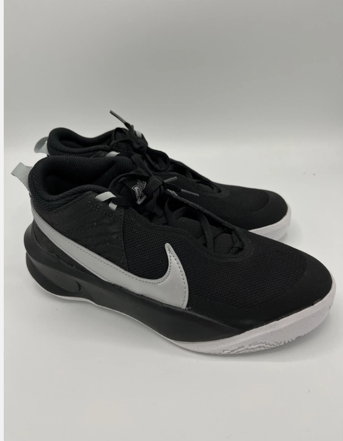 Nike Hustle D 10 Black/White Sneakers