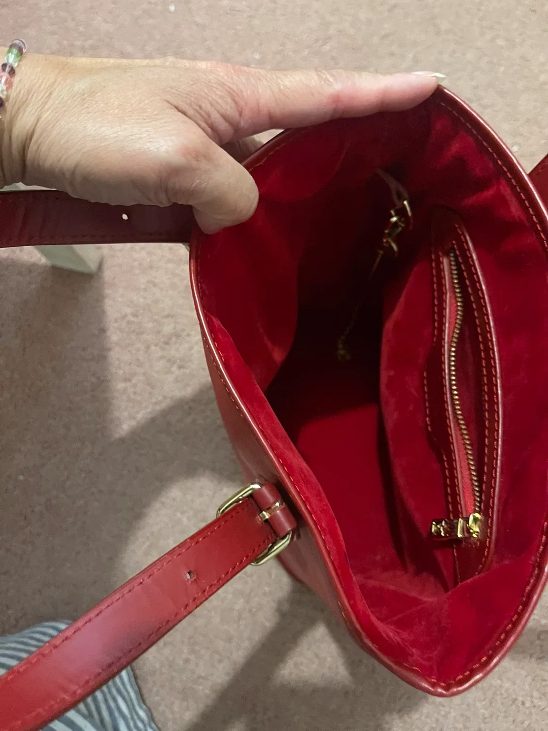 Louis Vuitton Epi shoulder Leather Bucket Bag - Red image indicator(3)