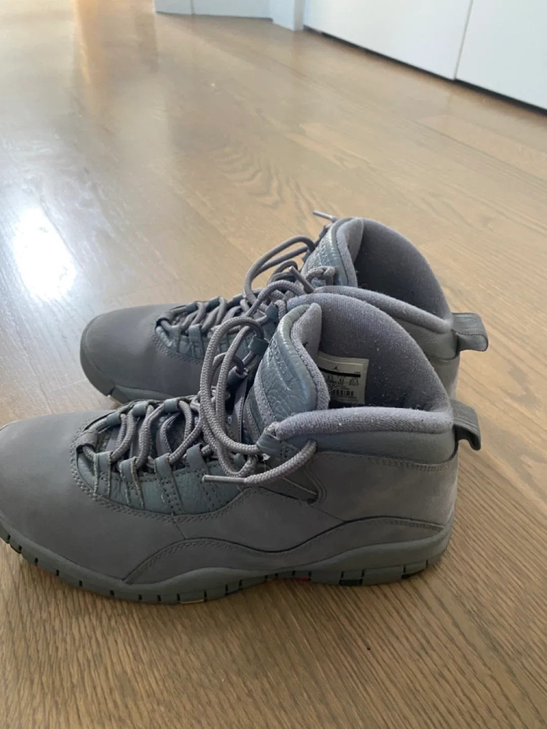 Air Jordan 10 Retro  'Cement' Grey image indicator(4)