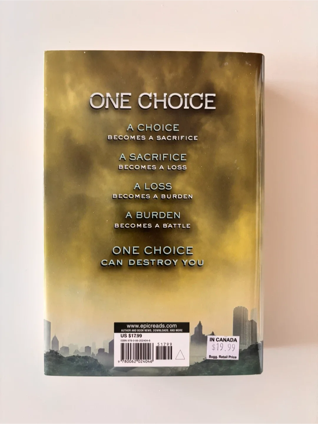 Insurgent by Veronica Roth (First Edition Hardcover) image indicator(2)