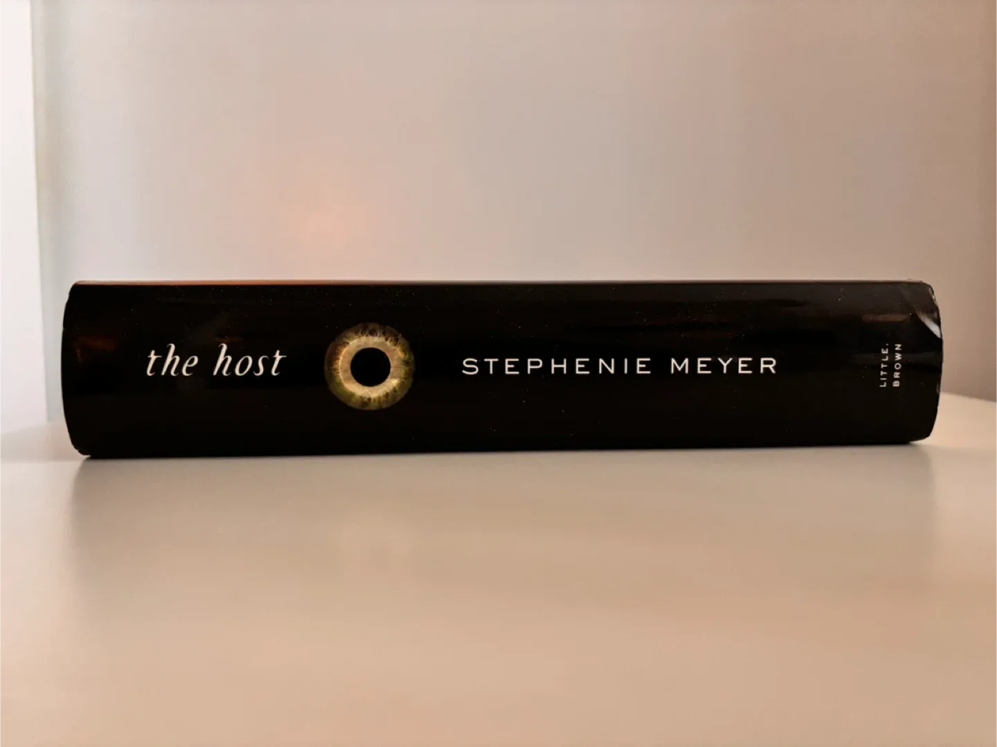 The Host by Stephenie Meyer (First Edition Hardcover) image indicator(3)