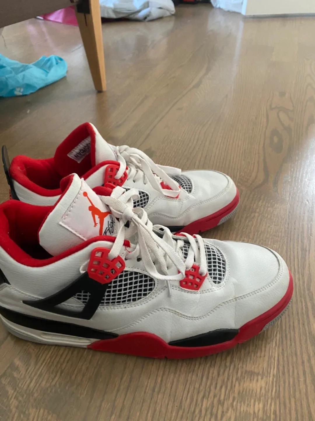 Nike Air Jordan 4 Retro Fire Red image indicator(4)
