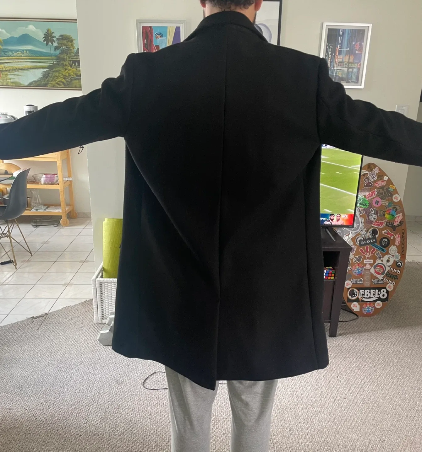 Zara Men’s Black Overcoat - Size L image indicator(2)