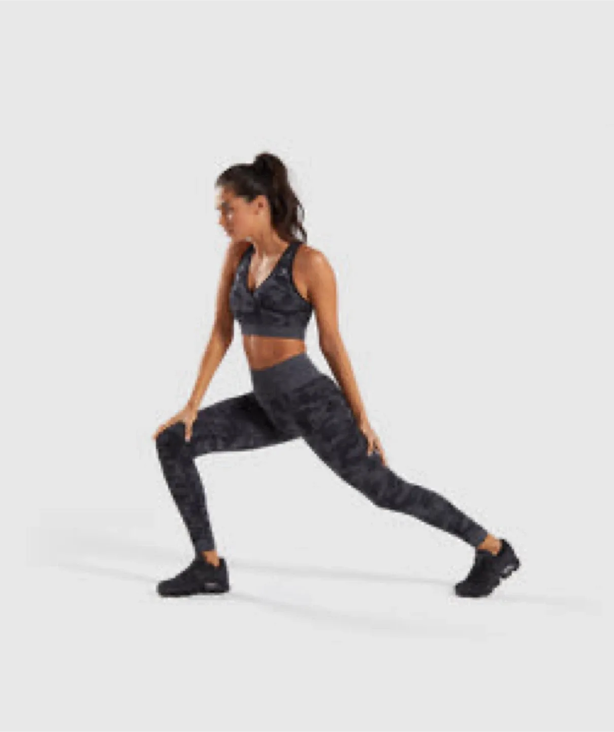 Gymshark Camo Seamless Set image indicator(2)