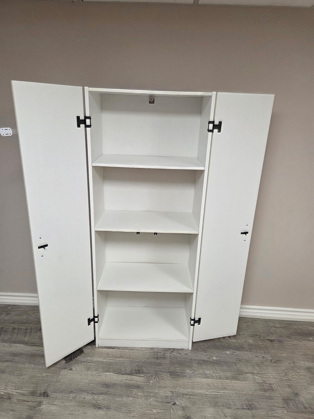 White Cabinet with Shelves - photo 2