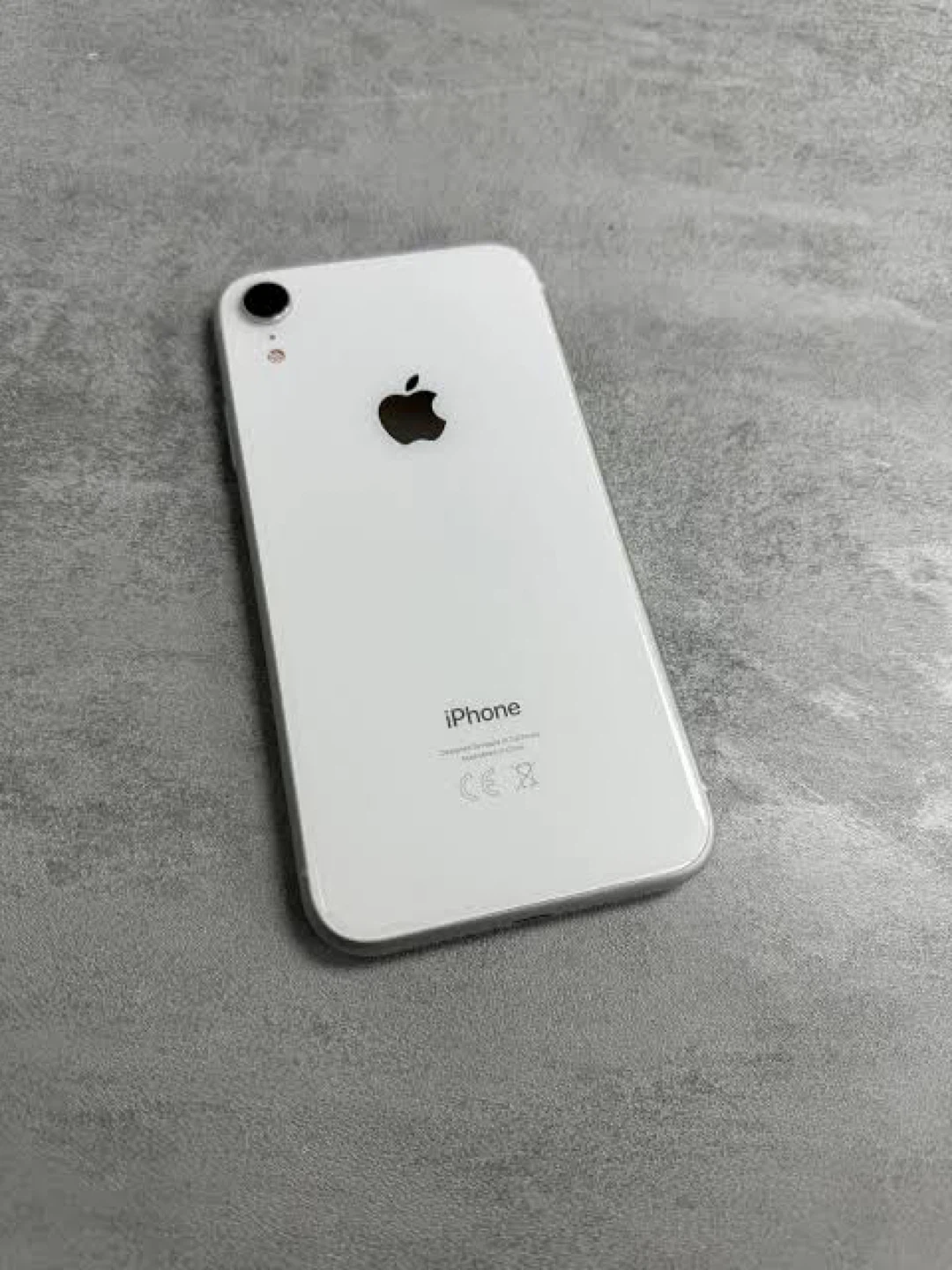 Apple iPhone XR - White - 64GB