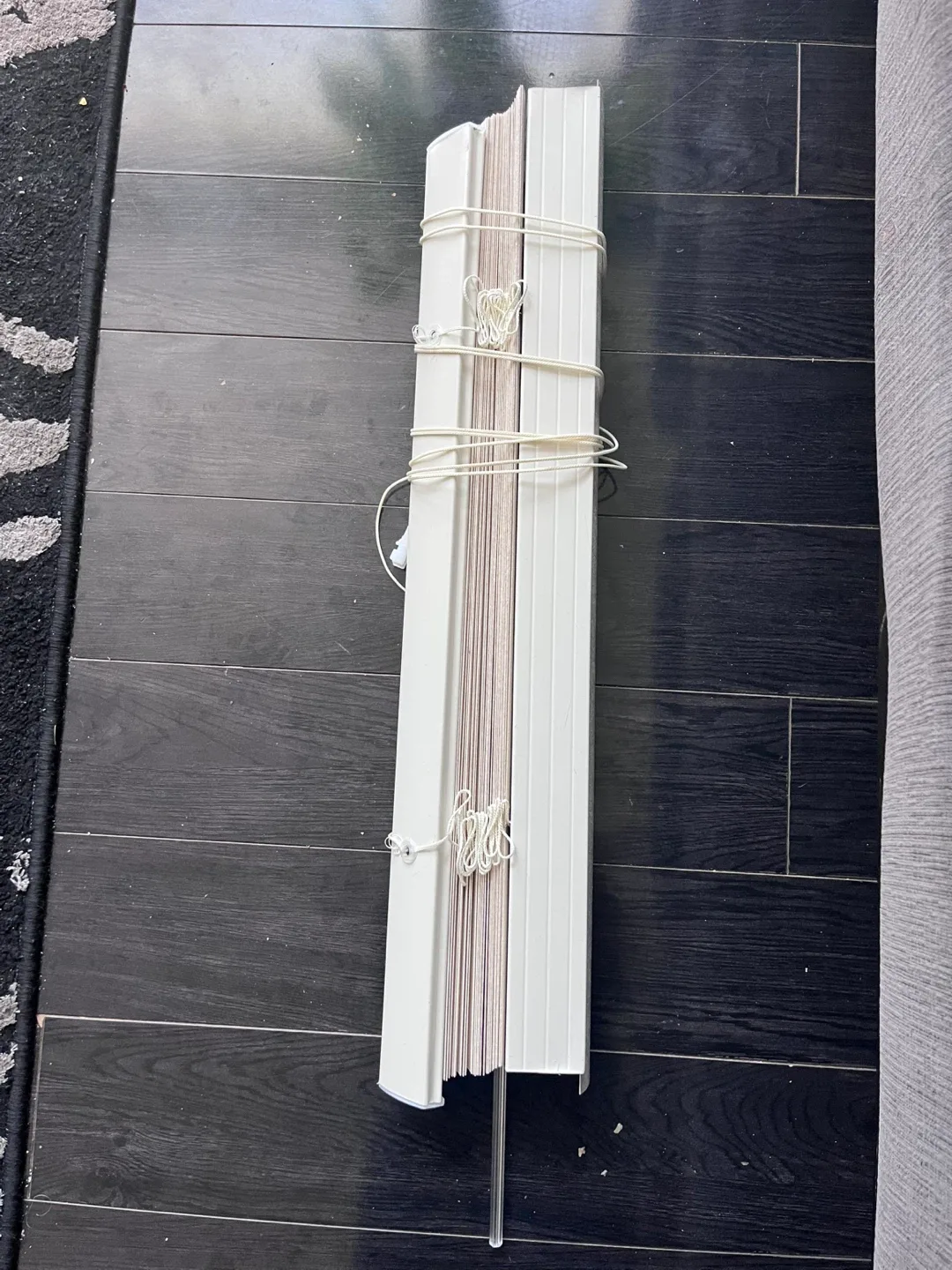 Assorted Window Blinds image indicator(5)