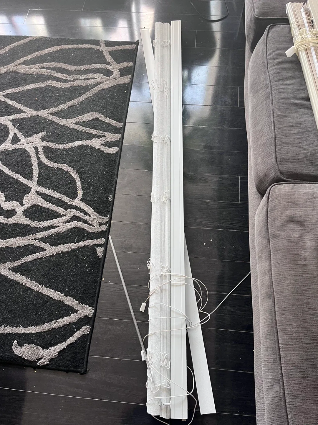 Assorted Window Blinds image indicator(4)