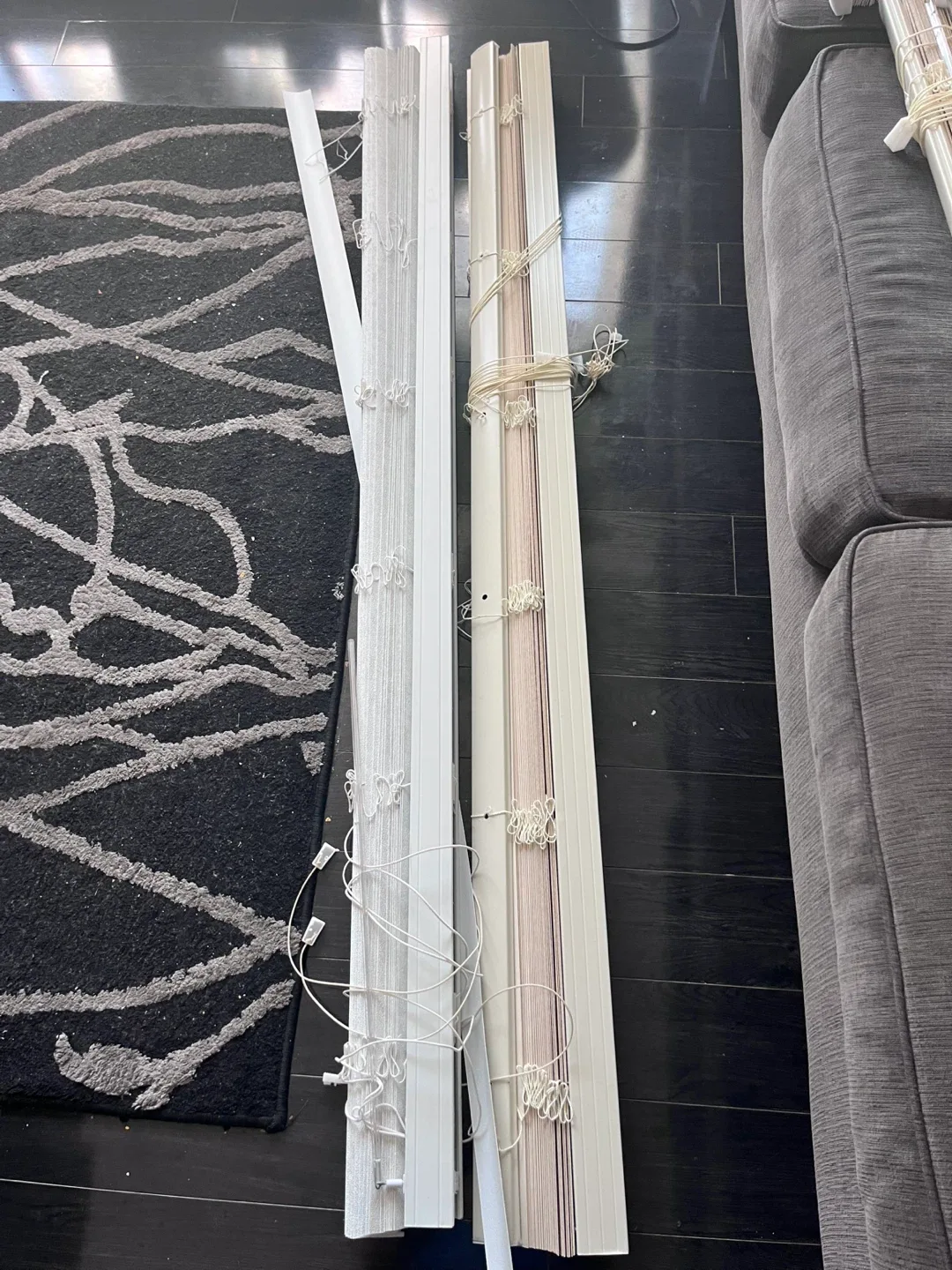 Assorted Window Blinds image indicator(6)