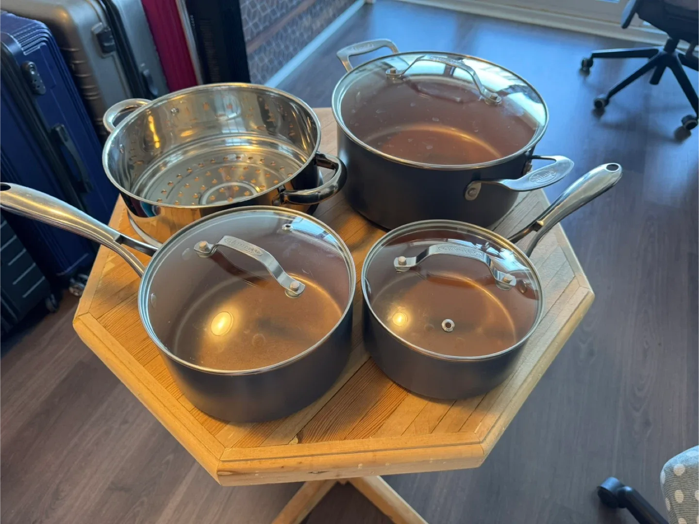 Gotham Steel Cookware Set image indicator(2)