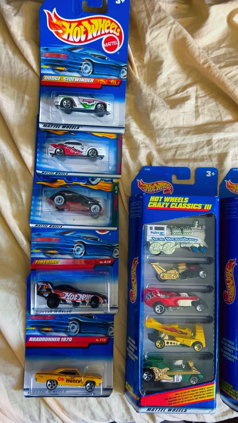 Hot Wheels Cars - Crazy Classics III & More! image indicator(3)