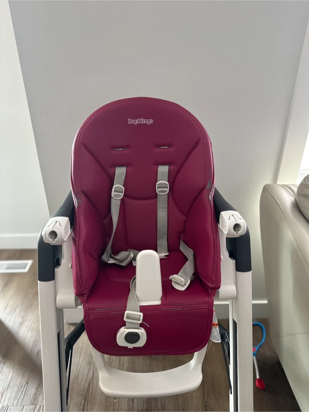 Peg Perego Siesta High Chair - Berry image indicator(3)