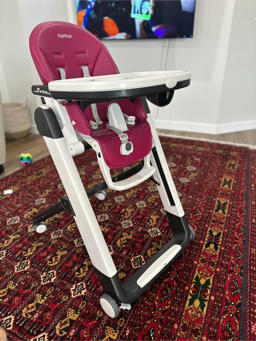 Peg Perego Siesta High Chair - Berry image indicator(2)