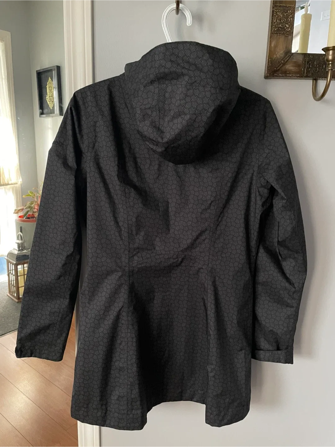 Columbia Omni-Tech Waterproof Jacket - Size S image indicator(2)